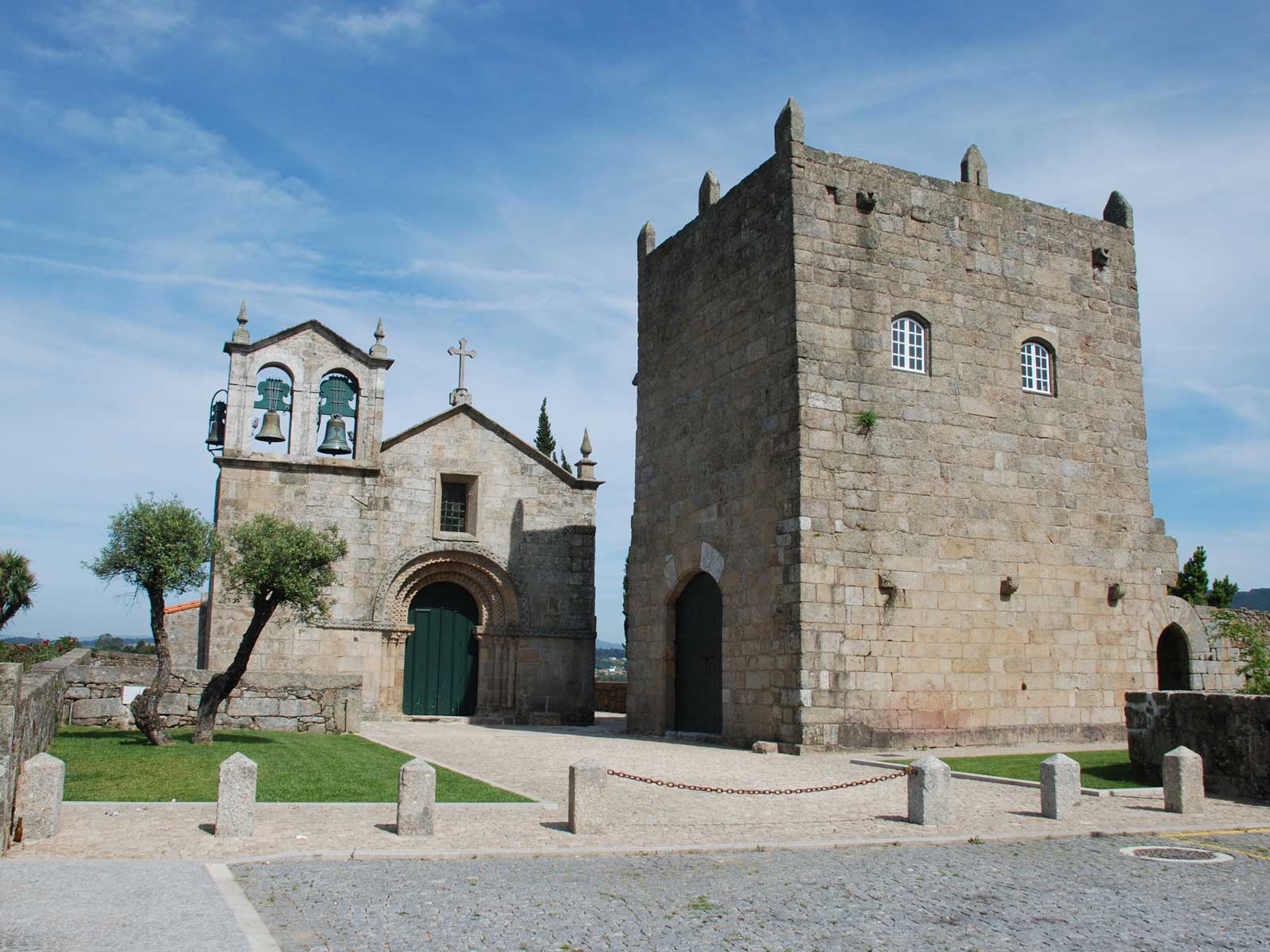 Igreja-Velha-de-Manhente_Barcelos